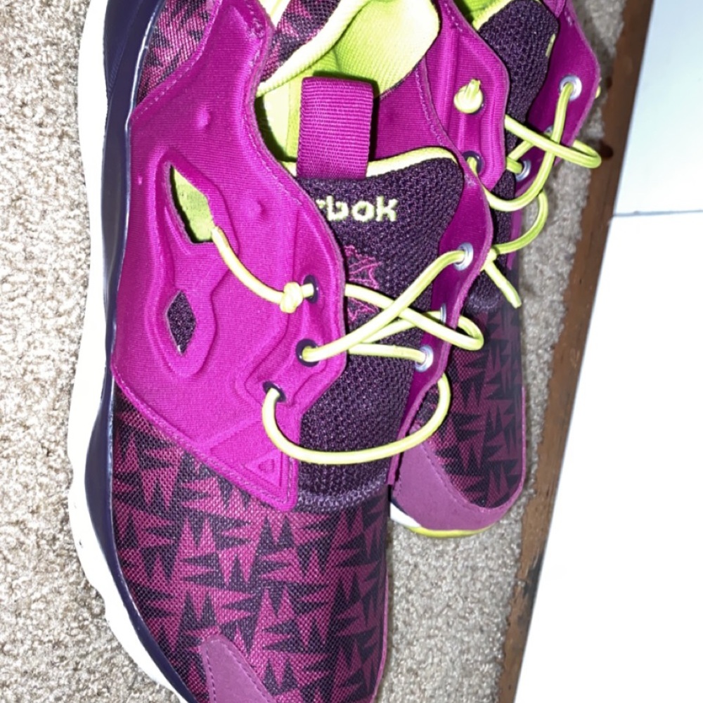 Woman’s Reebok shoes